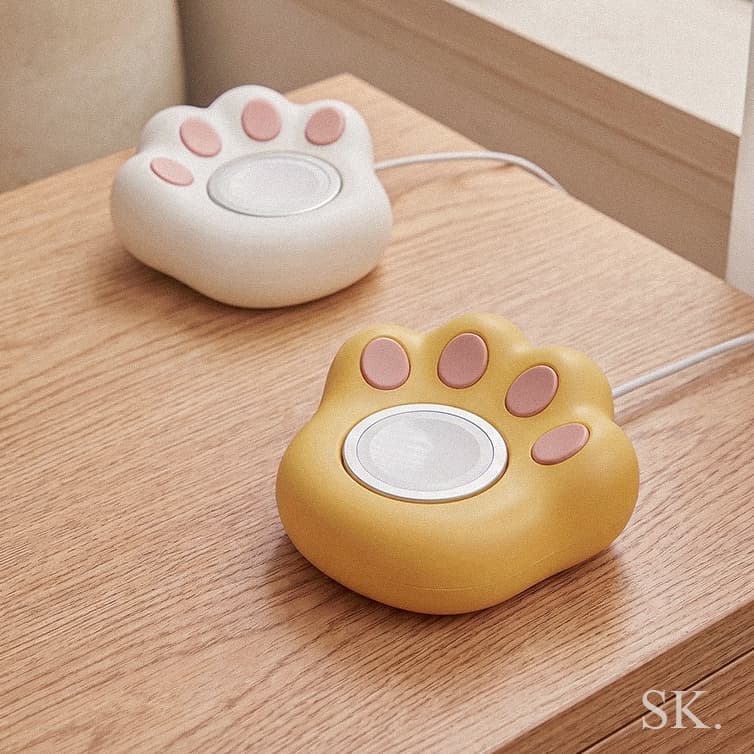 Image of the Paw Apple Watch Charger Smaller product design concept (2026)